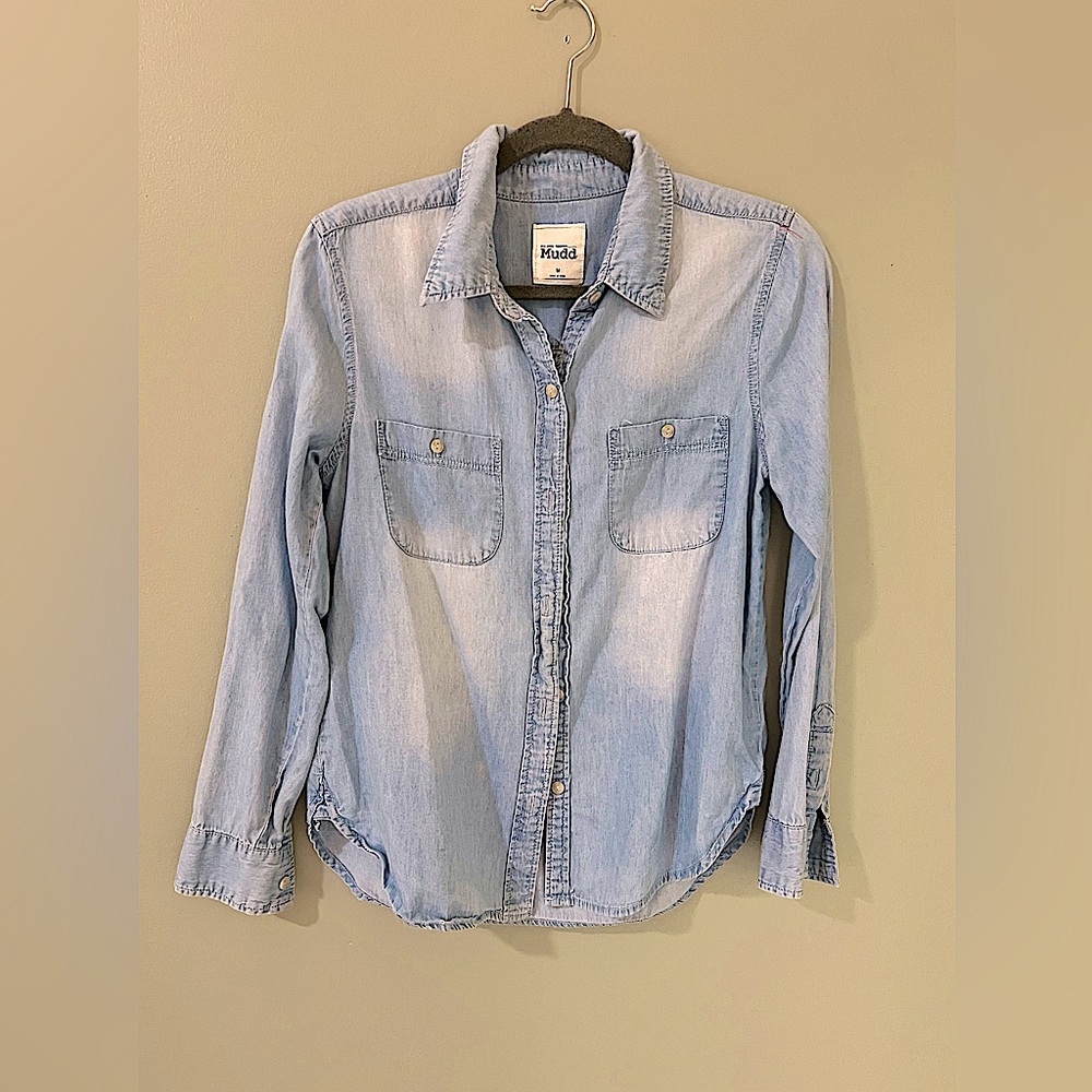 Mudd women soft denim button down size medium long sleeve